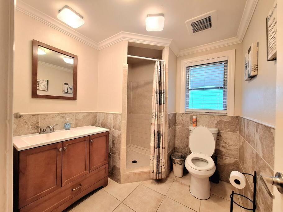Vacation Home On Alligator Drive Woodmere Екстер'єр фото