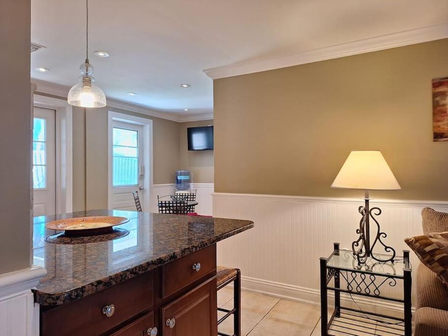 Vacation Home On Alligator Drive Woodmere Екстер'єр фото